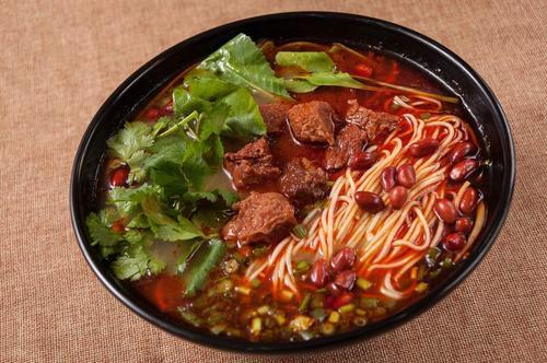牛肉面最新,牛肉面最新，一道传统美食的演变与创新