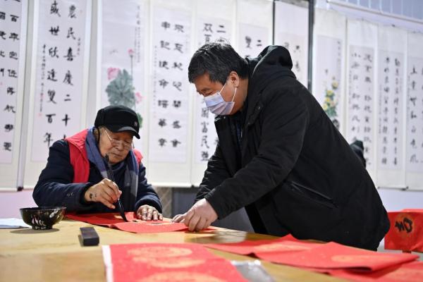 最新挽父春联，怀念与祈愿的深情交融