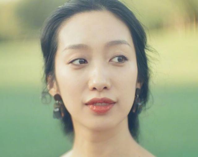 演员麦子，舞台到荧屏的蜕变之路——学习与自信的旅程