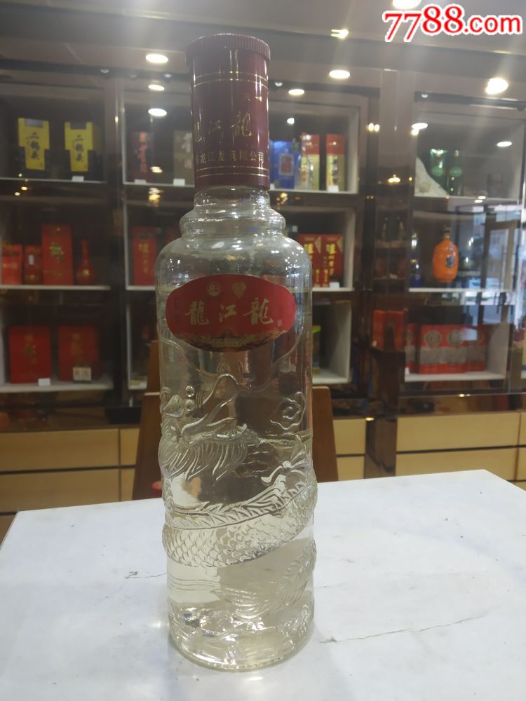 龙江酒，酒香情暖，友情日常故事与价格表图片揭秘