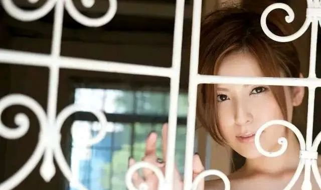椎名由奈最新力作，小巷中的秘密美食小店